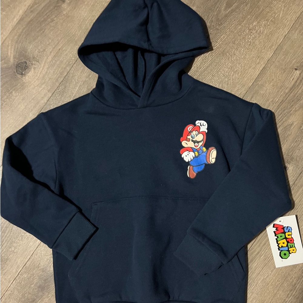 Super Mario Pull Over Hoodie Size 6/7 New - Picture 2 of 4